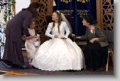 jewish bride * 720 x 480 * (77KB)